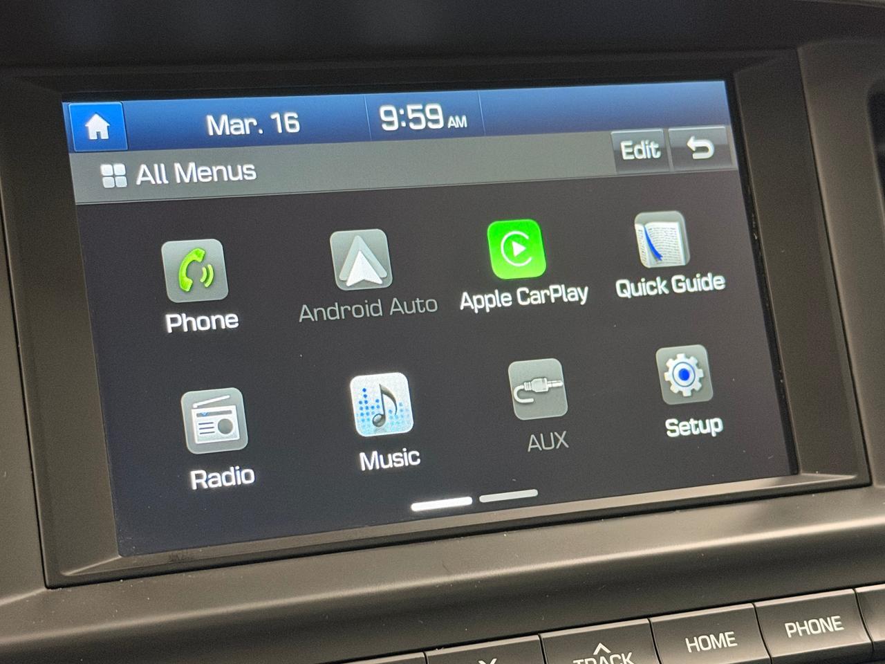 2020 Hyundai Elantra Preferred w/Sun & Safety+New Tires+CLEAN CARFAX++ Photo