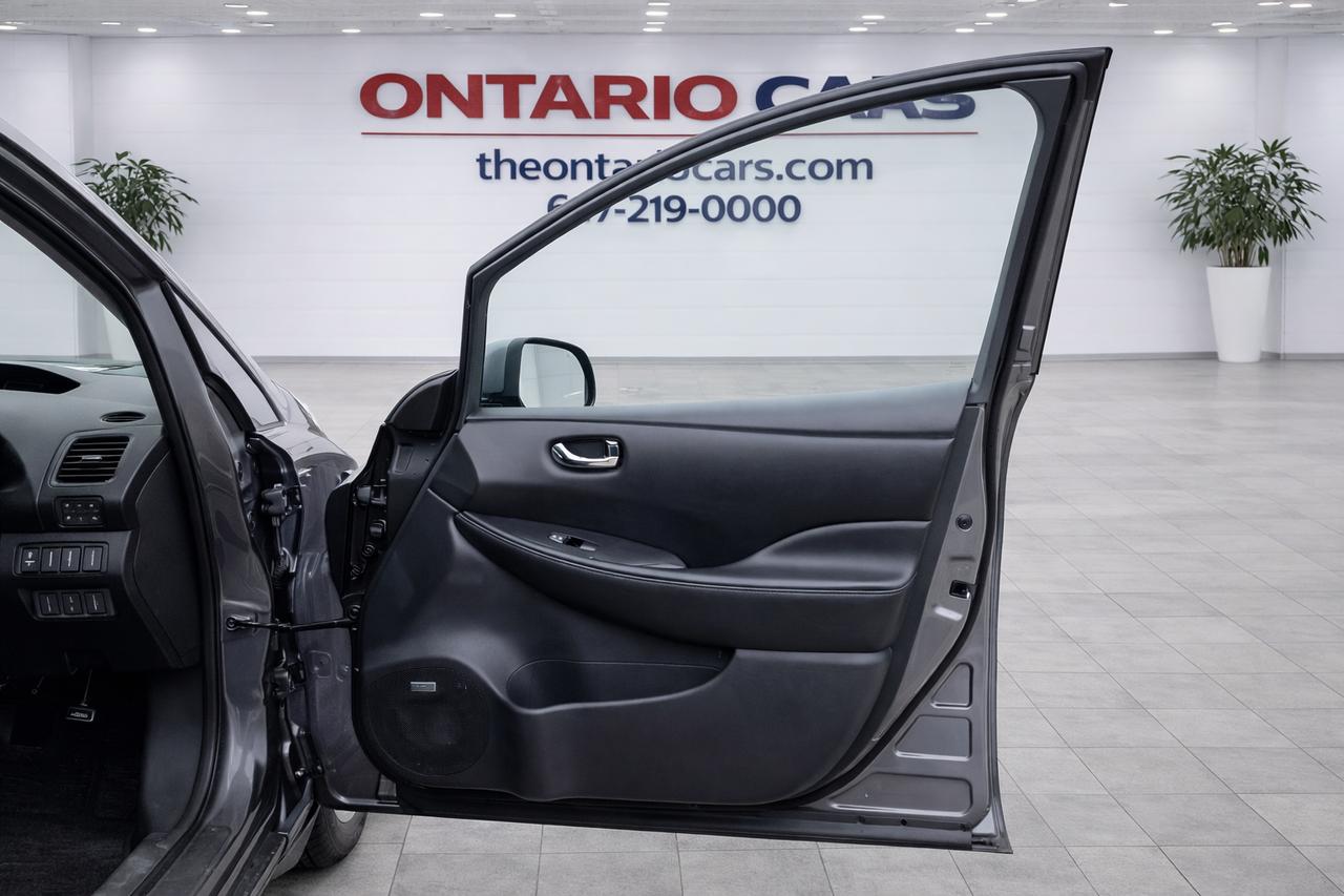 2016 Nissan Leaf SV Photo