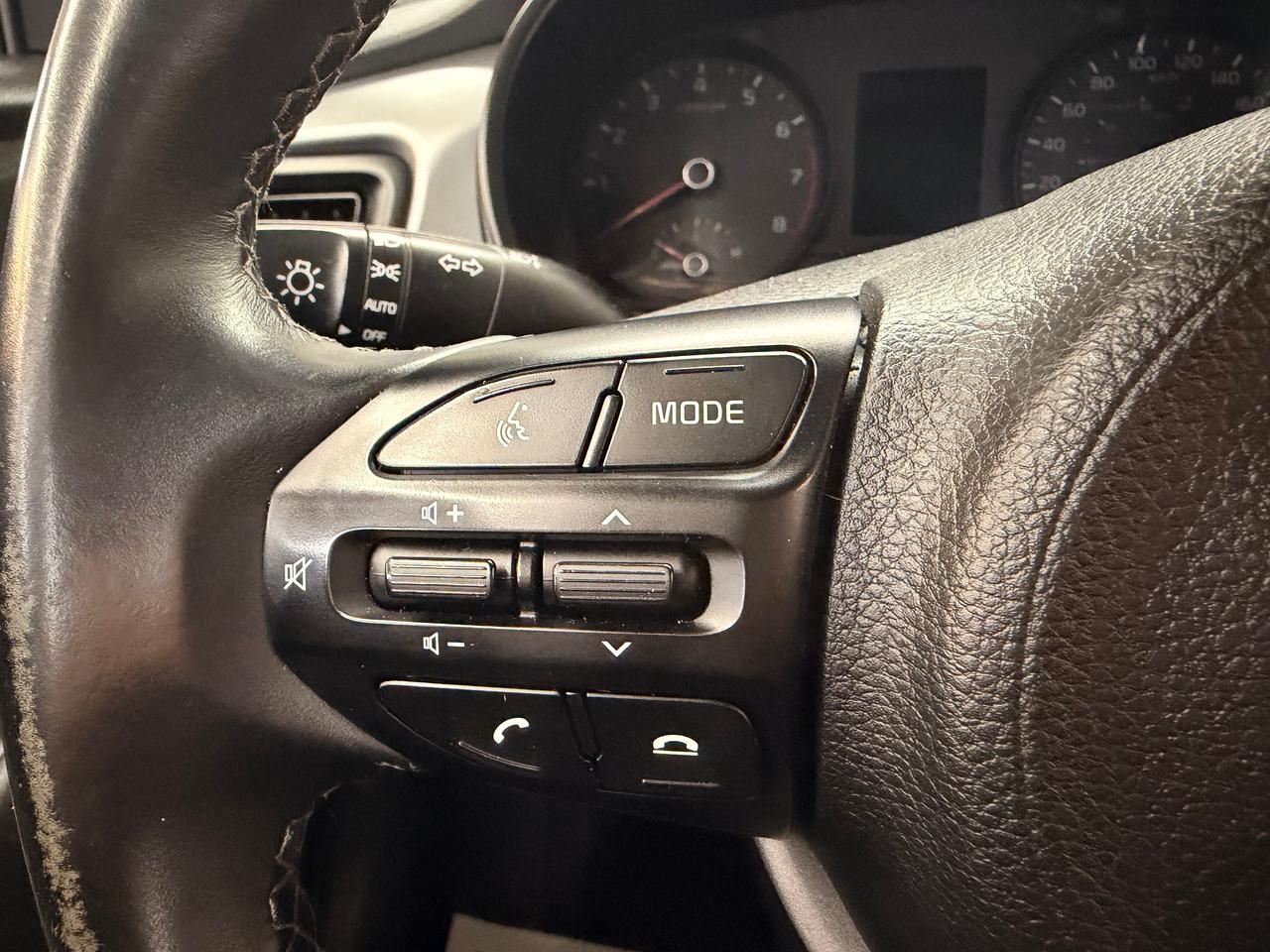 2021 Kia Rio LX+Camera+Heated Seats+New Tires+CLEAN CARFAX+++ Photo