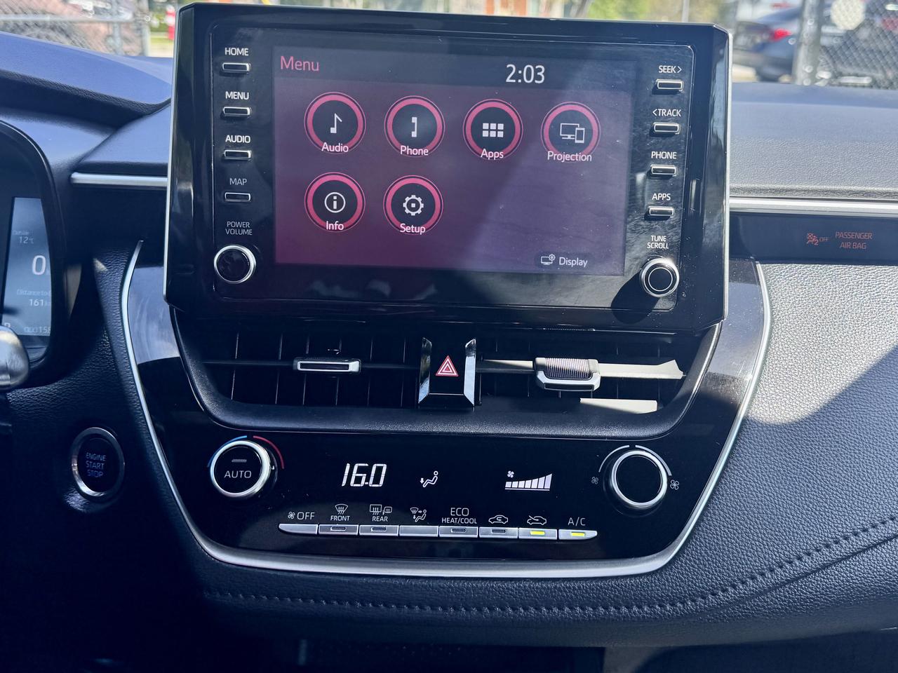 2021 Toyota Corolla FINANCING AVAILABLE Photo13