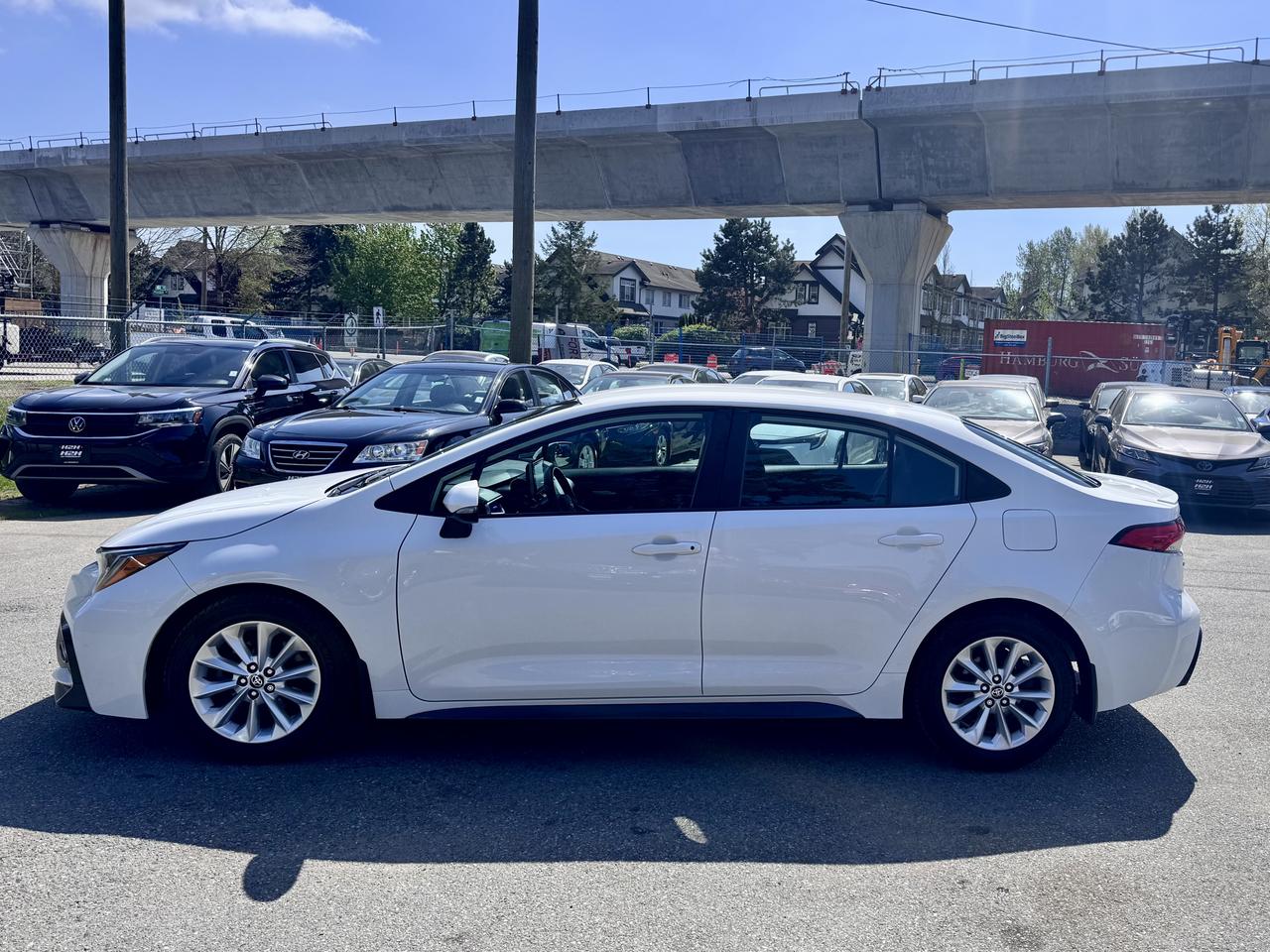 2021 Toyota Corolla FINANCING AVAILABLE Photo8