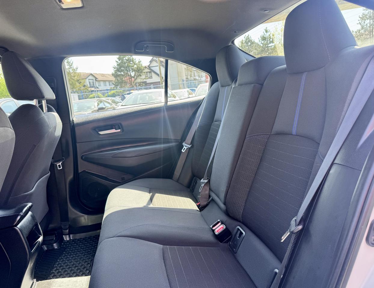 2021 Toyota Corolla FINANCING AVAILABLE Photo14