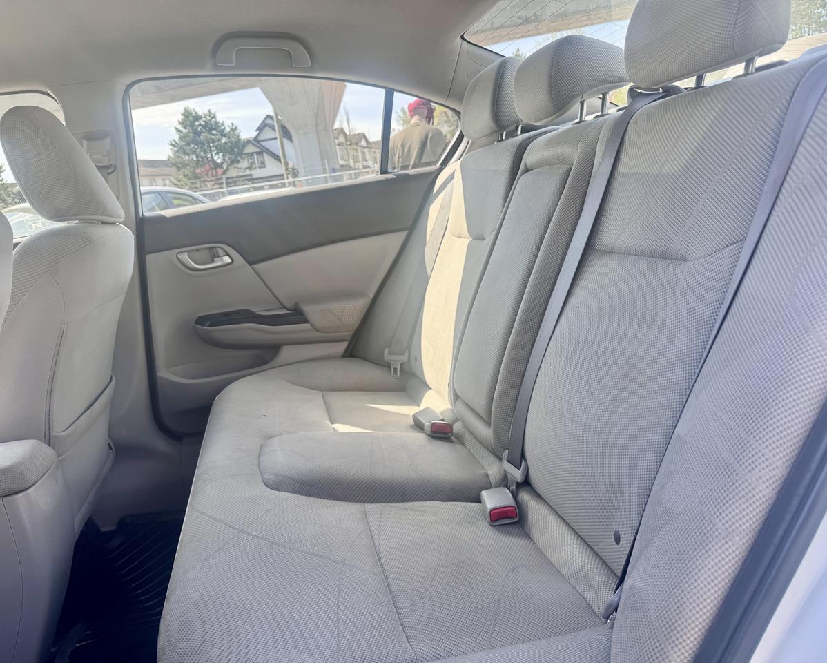 2012 Honda Civic FINANCING AVAILABLE Photo14
