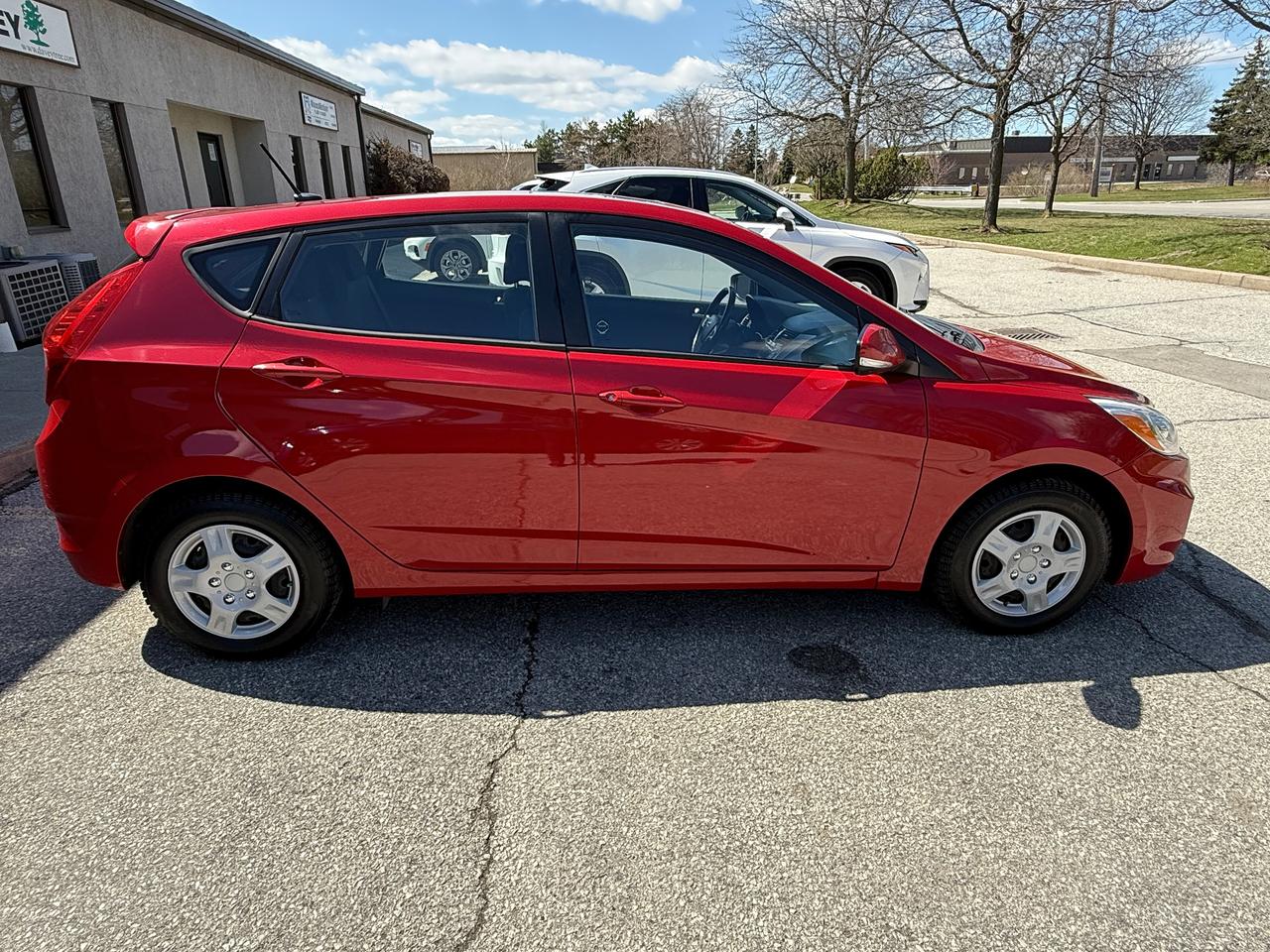 2015 Hyundai Accent 5dr HB Auto GLS,SUNROOF,BLUETOOTH,CERTIFIED! Photo3