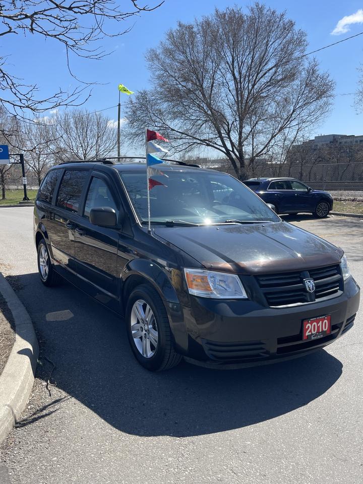 2010 Dodge Grand Caravan SE   STOW N GO   ONLY 132,000 KMS Photo