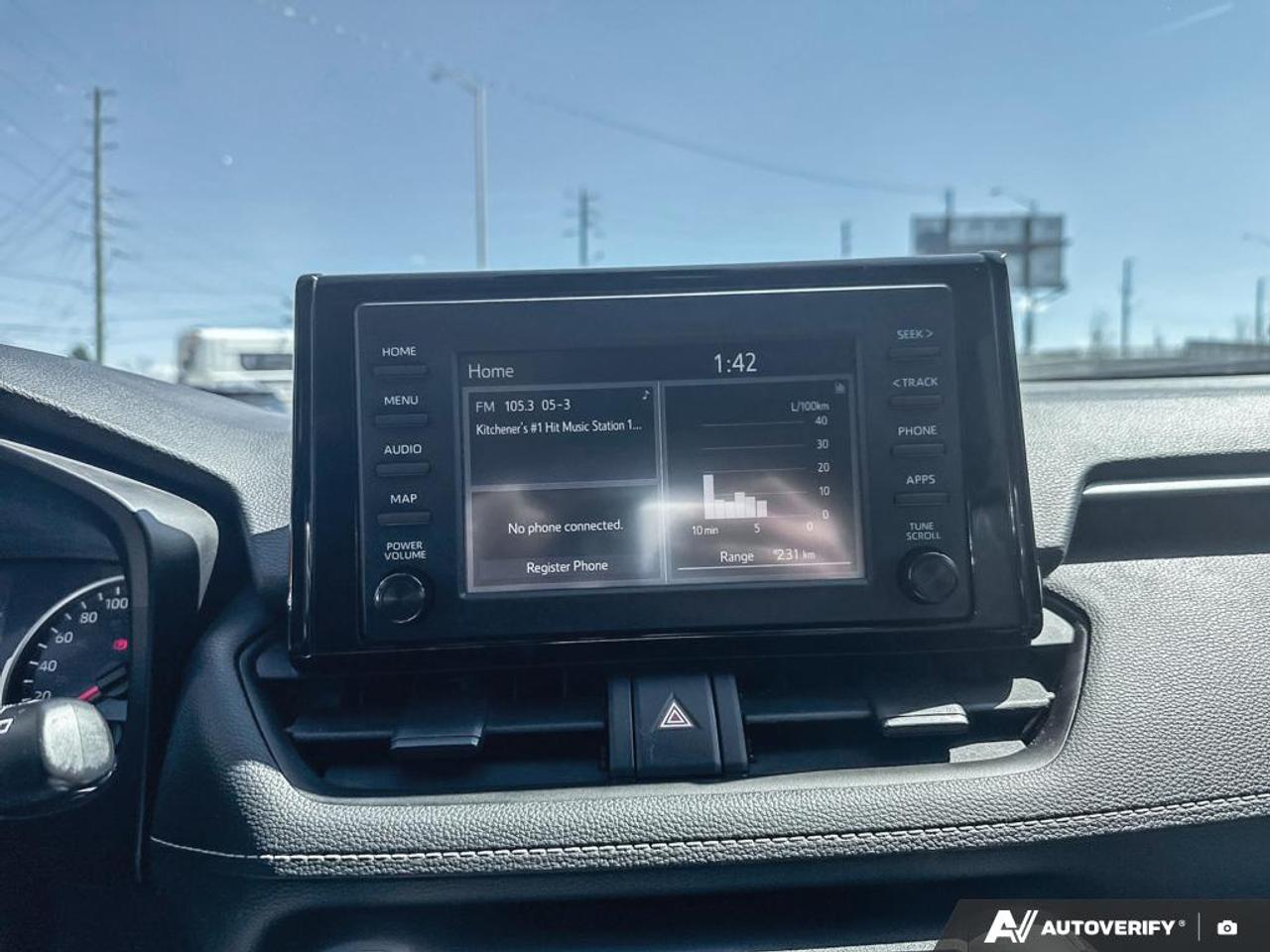 2022 Toyota RAV4 LE / NO ACCIDENTS / HTD SEATS / AWD / BLUETOOTH Photo