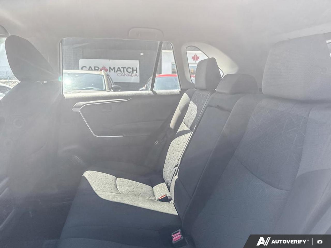 2022 Toyota RAV4 LE / NO ACCIDENTS / HTD SEATS / AWD / BLUETOOTH Photo