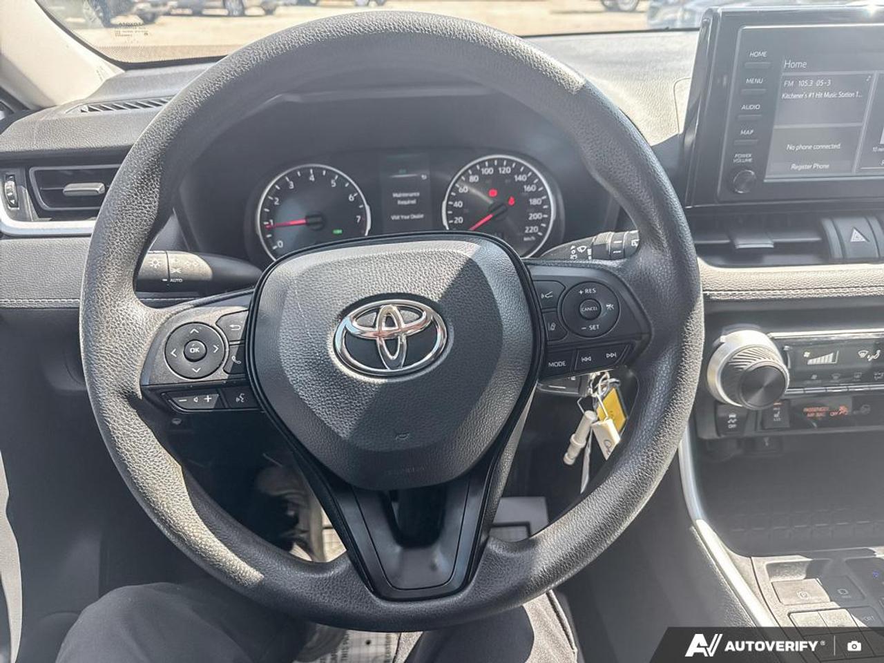 2022 Toyota RAV4 LE / NO ACCIDENTS / HTD SEATS / AWD / BLUETOOTH Photo