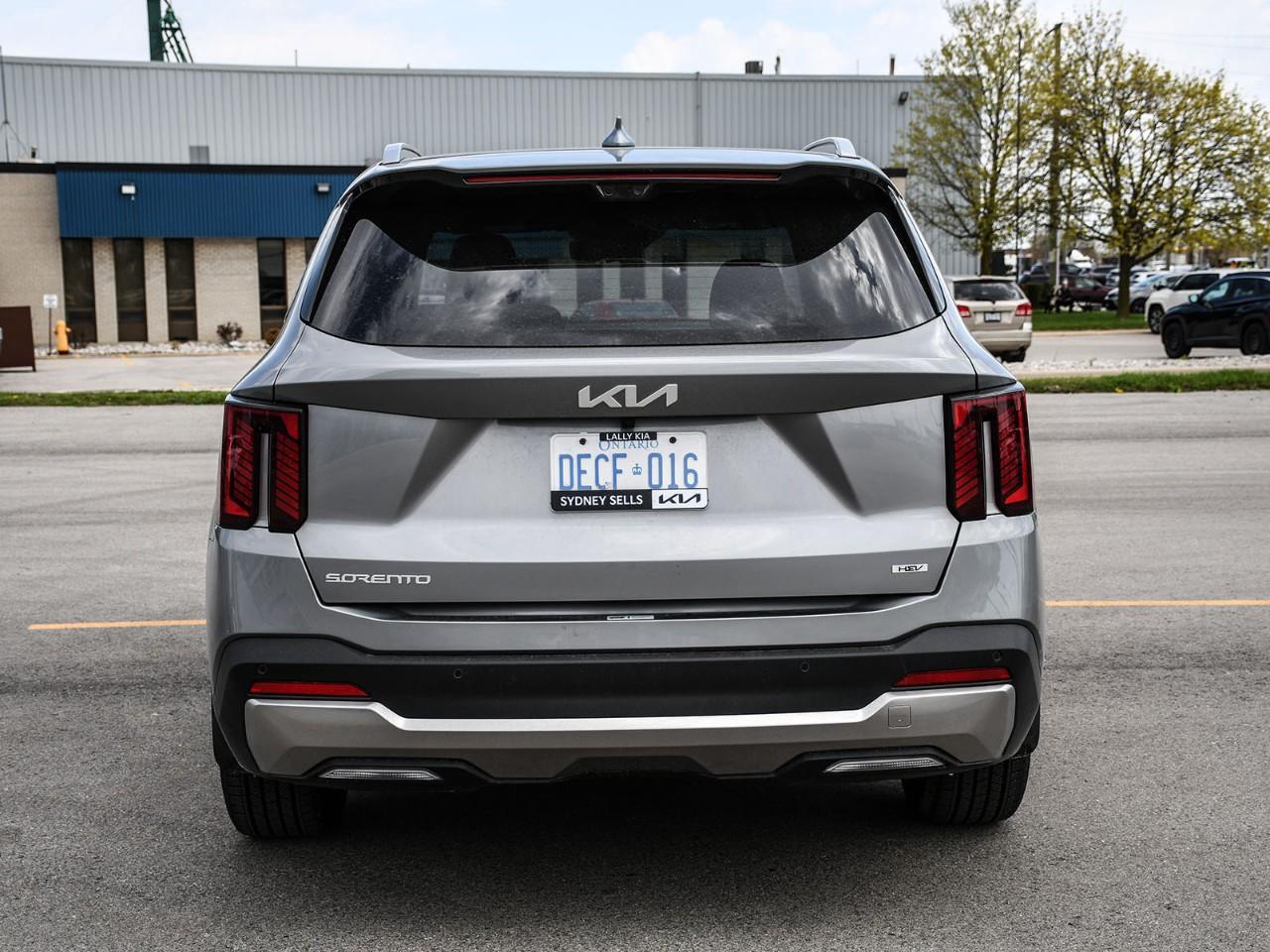 2026 Kia Sorento Hybrid 2026 Kia Sorento Hybrid – SX | Dealership Demo Photo4