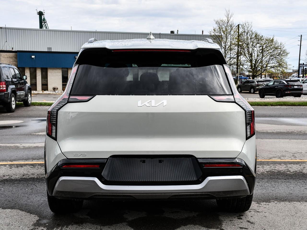 2026 Kia EV9 2026 Kia EV9 – Land w/Plus Package Photo