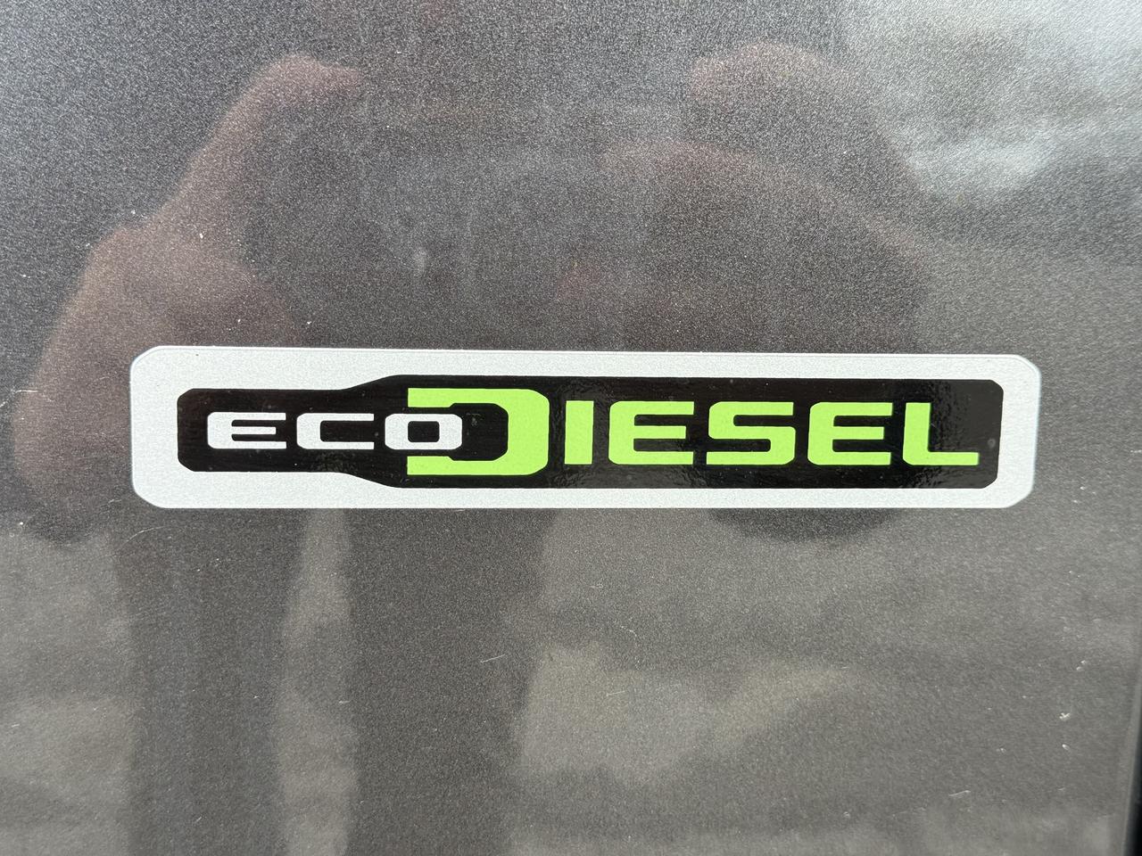 2020 Jeep Wrangler Unlimited Sahara Diesel LEATHER LOADED Photo