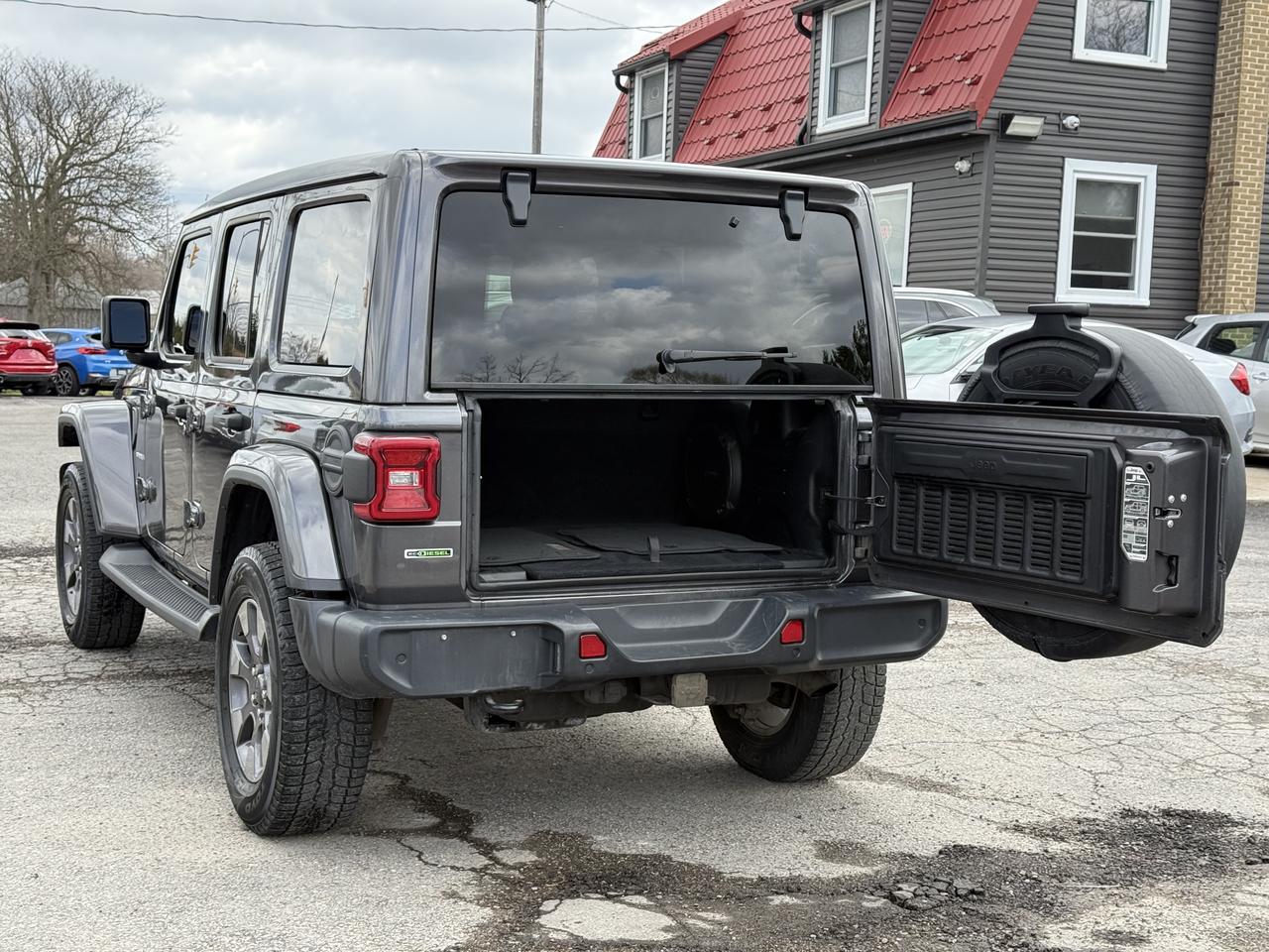 2020 Jeep Wrangler Unlimited Sahara Diesel LEATHER LOADED Photo