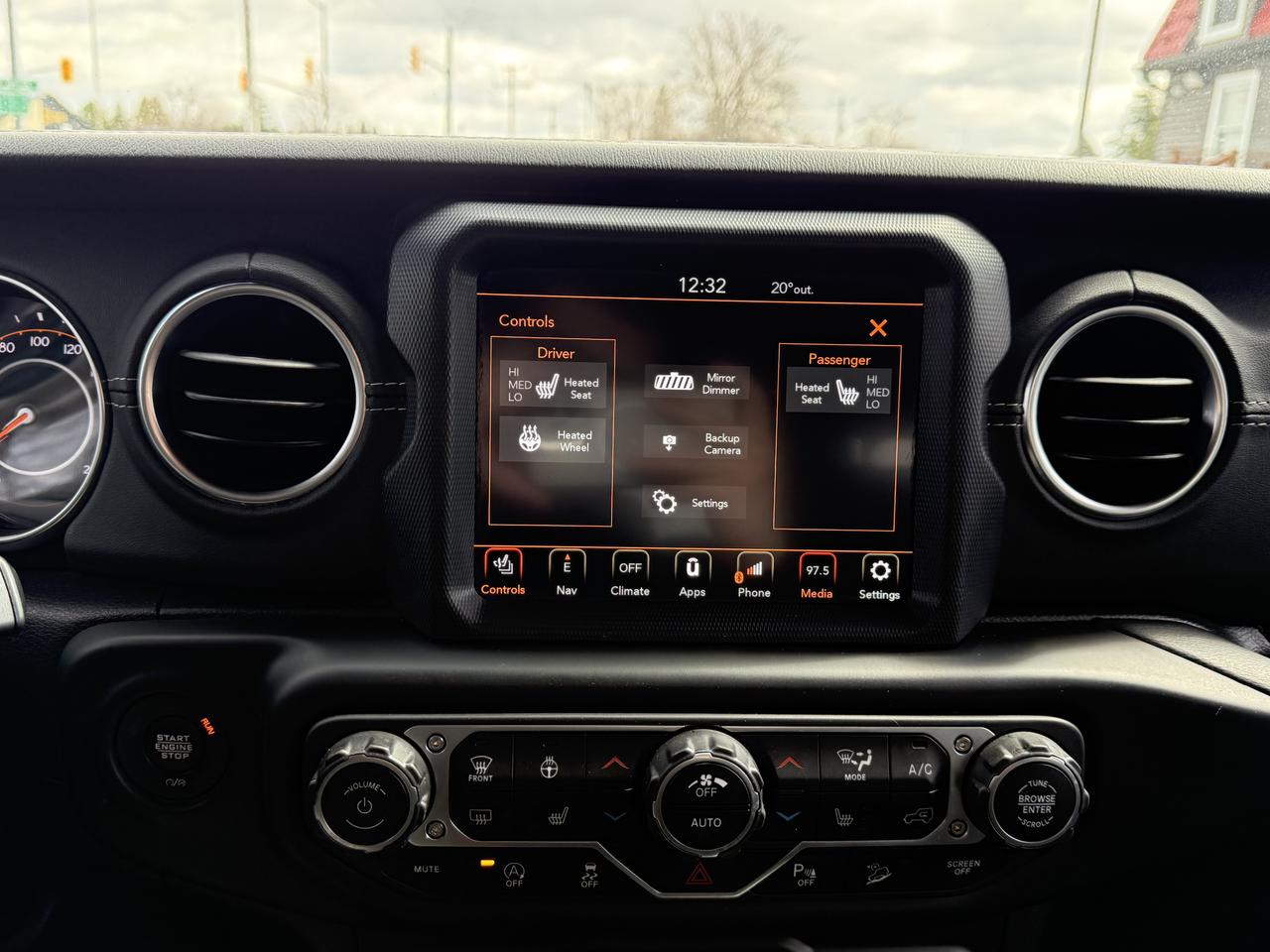 2020 Jeep Wrangler Unlimited Sahara Diesel LEATHER LOADED Photo