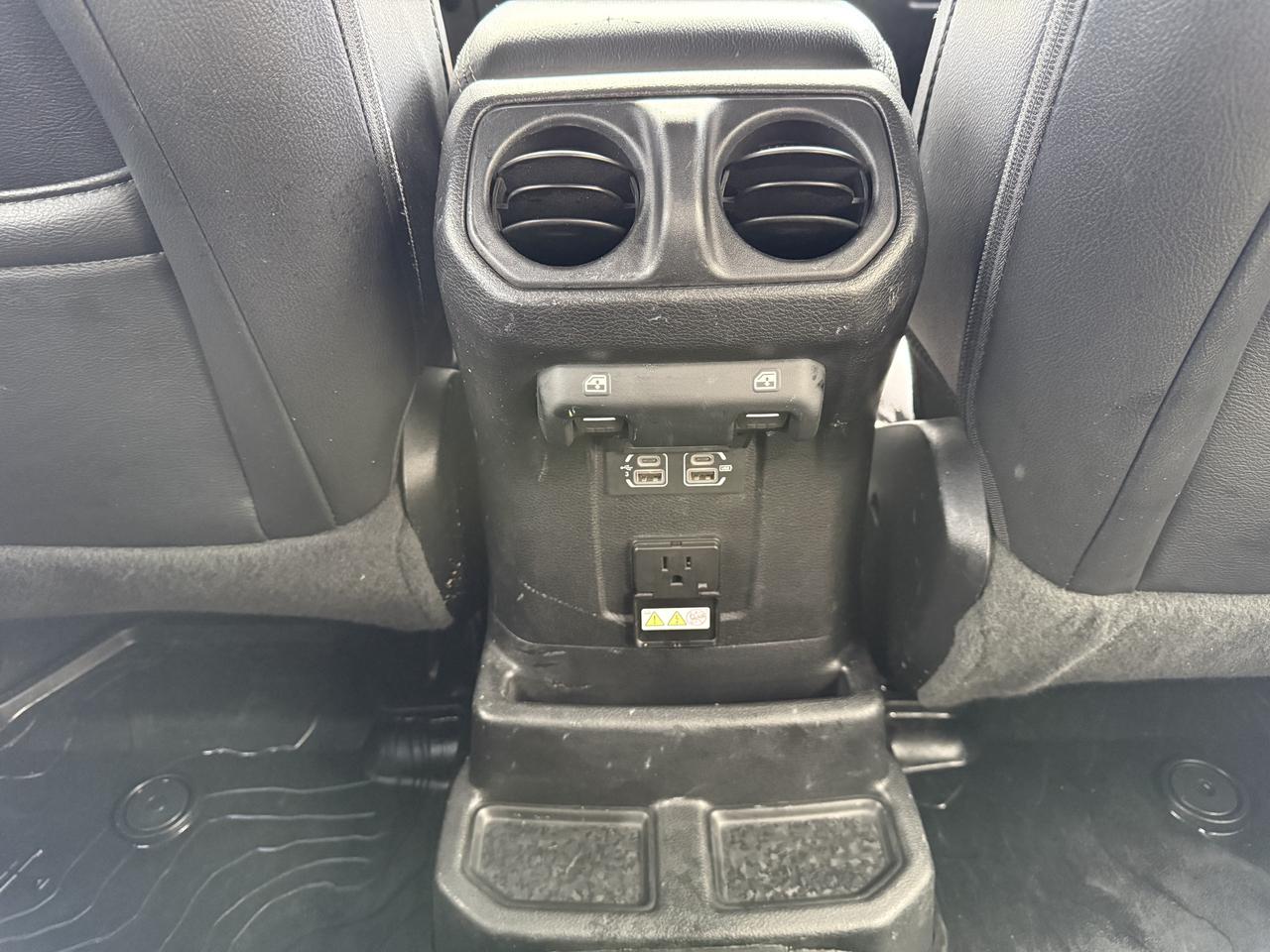 2020 Jeep Wrangler Unlimited Sahara Diesel LEATHER LOADED Photo