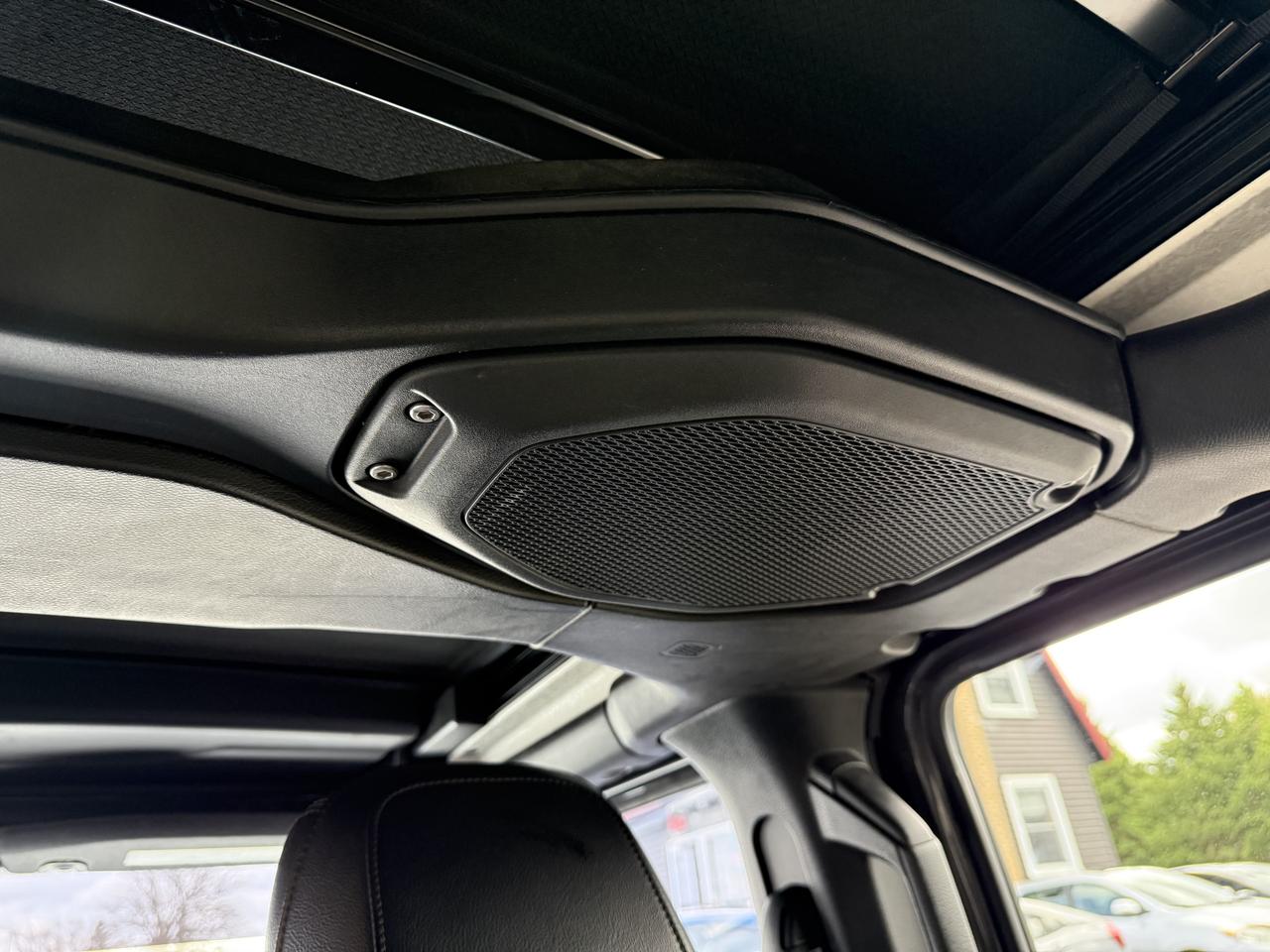 2020 Jeep Wrangler Unlimited Sahara Diesel LEATHER LOADED Photo