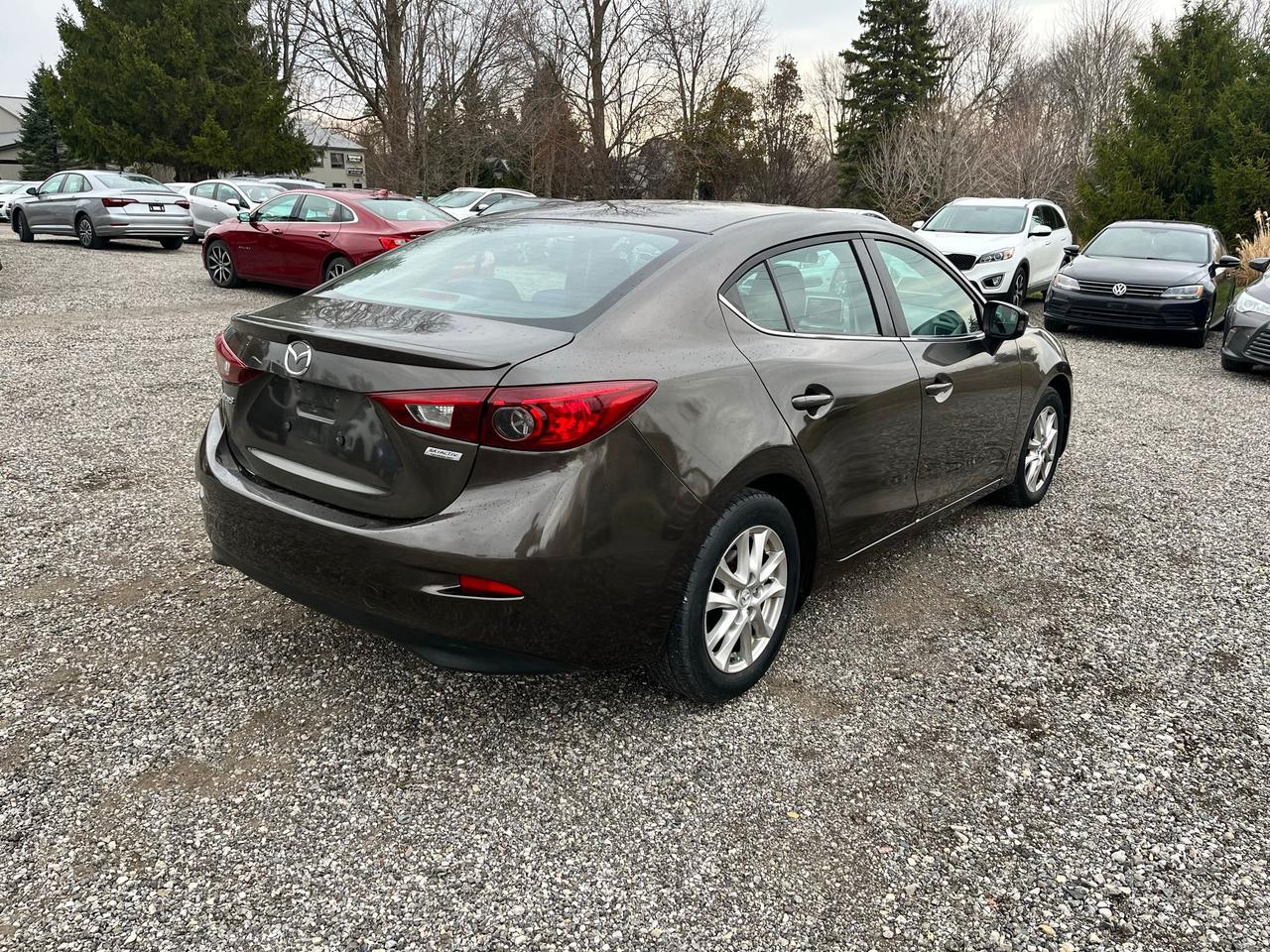 2014 Mazda MAZDA3 GS-SKY Photo