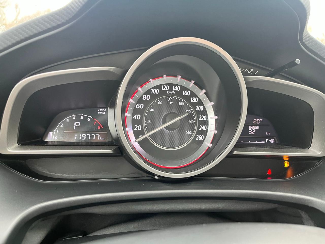 2014 Mazda MAZDA3 GS-SKY Photo