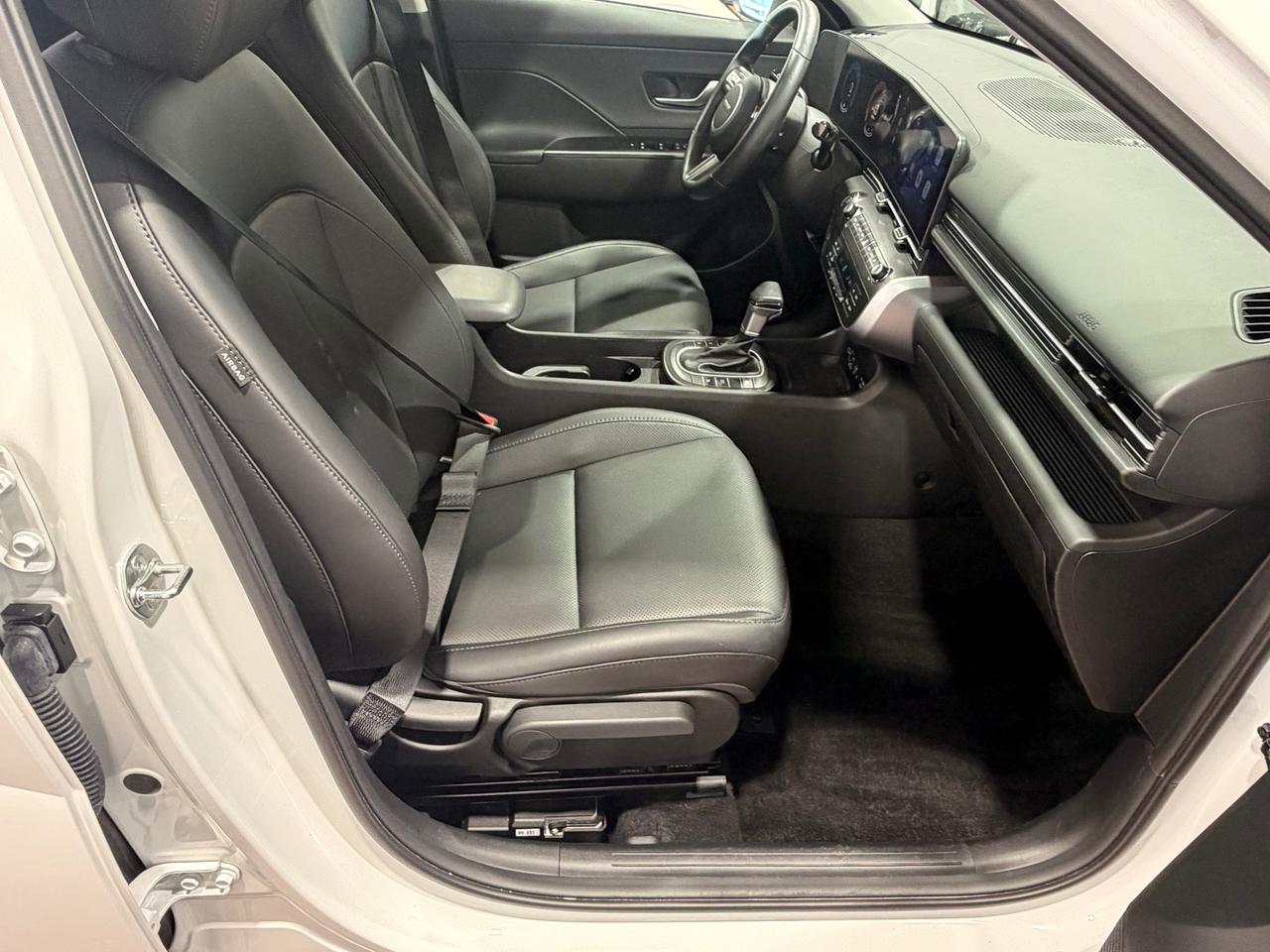 2025 Hyundai KONA Preferred Trend AWD+Roof+Drive Assist+CLEAN CARFAX Photo25