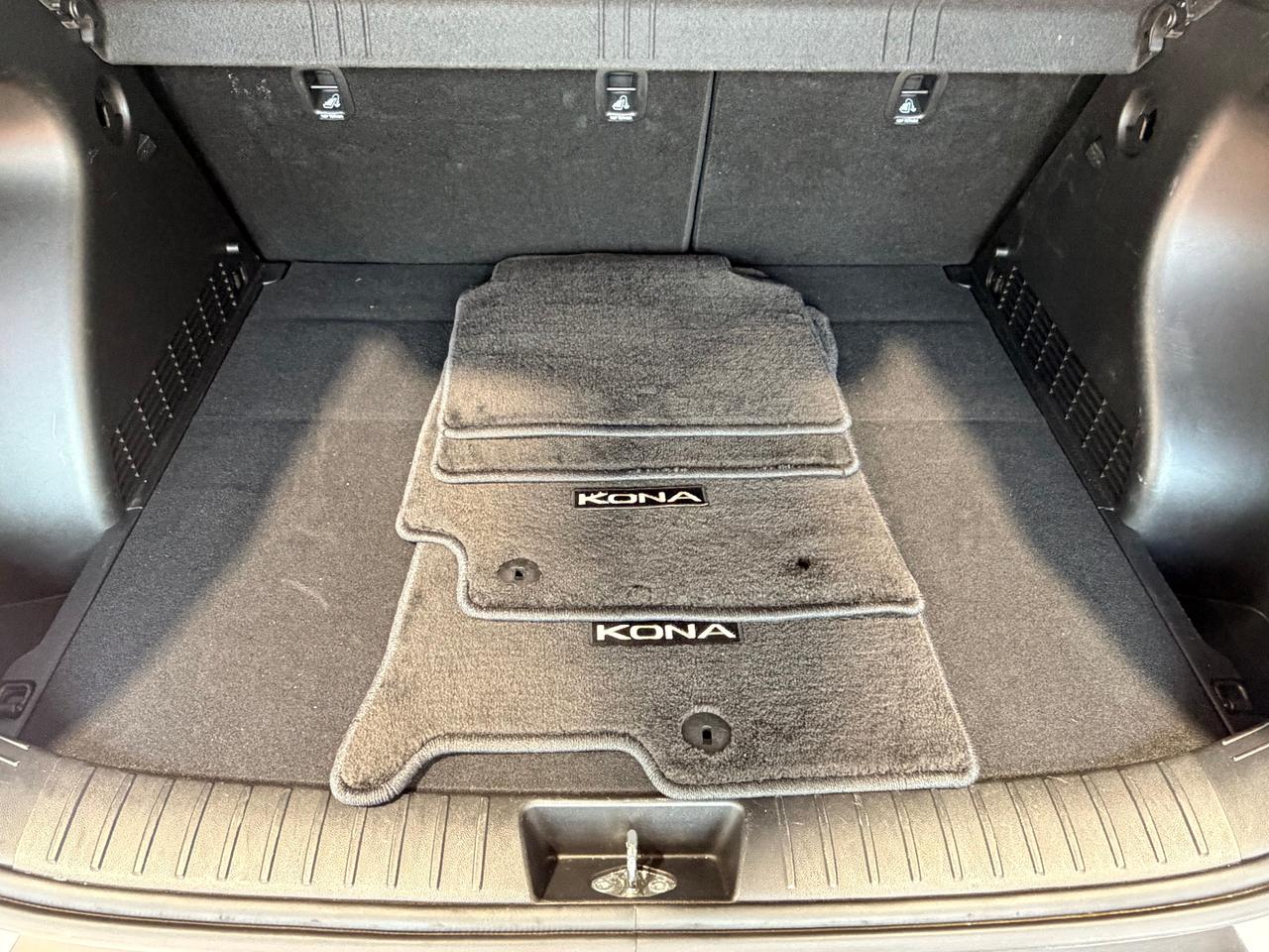 2025 Hyundai KONA Preferred Trend AWD+Roof+Drive Assist+CLEAN CARFAX Photo