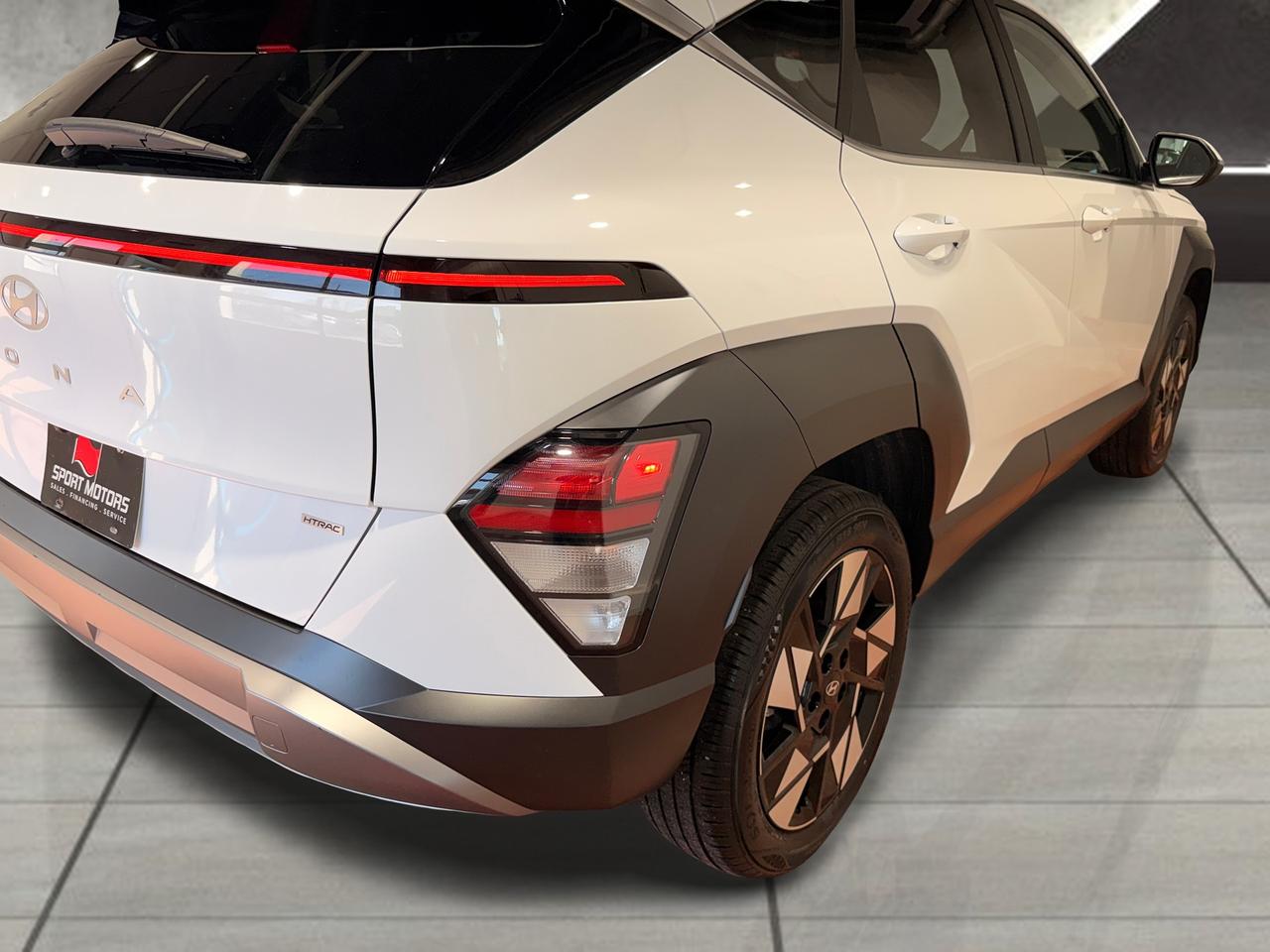 2025 Hyundai KONA Preferred Trend AWD+Roof+Drive Assist+CLEAN CARFAX Photo50