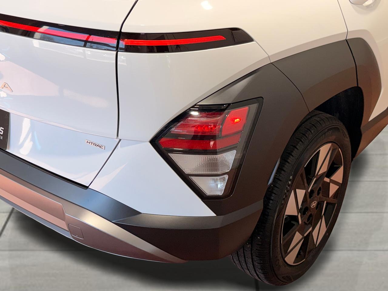 2025 Hyundai KONA Preferred Trend AWD+Roof+Drive Assist+CLEAN CARFAX Photo