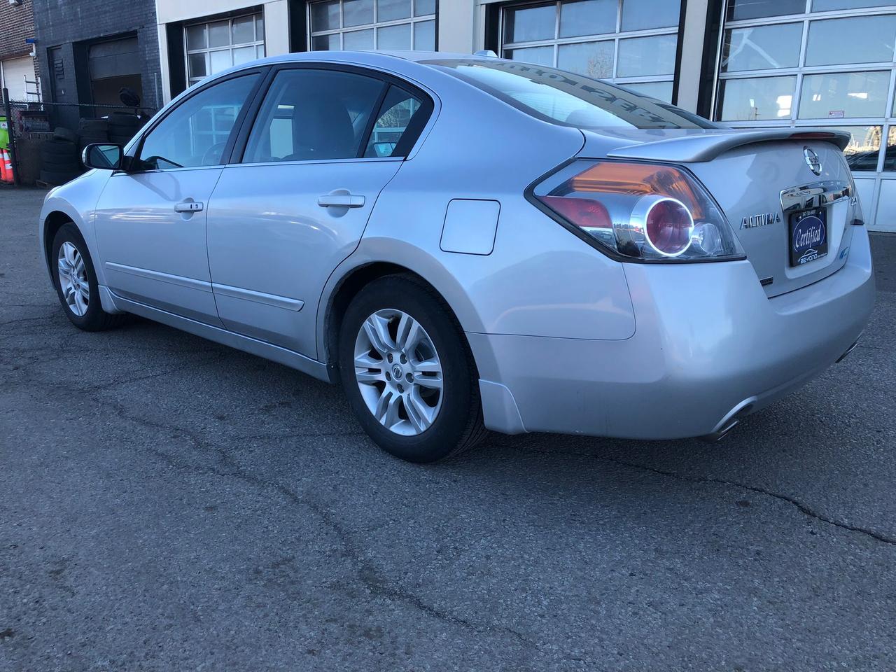 2012 Nissan Altima 2.5 S Photo