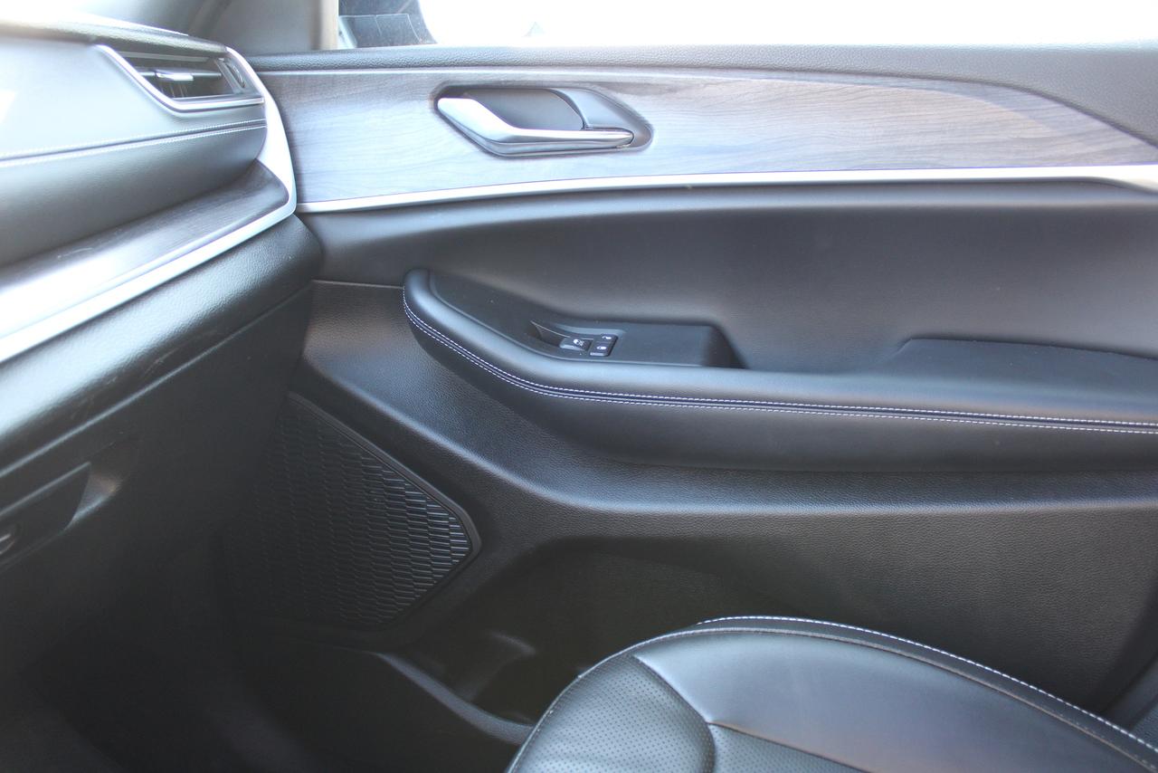 2024 Jeep Grand Cherokee LIMITED 4X4 Photo