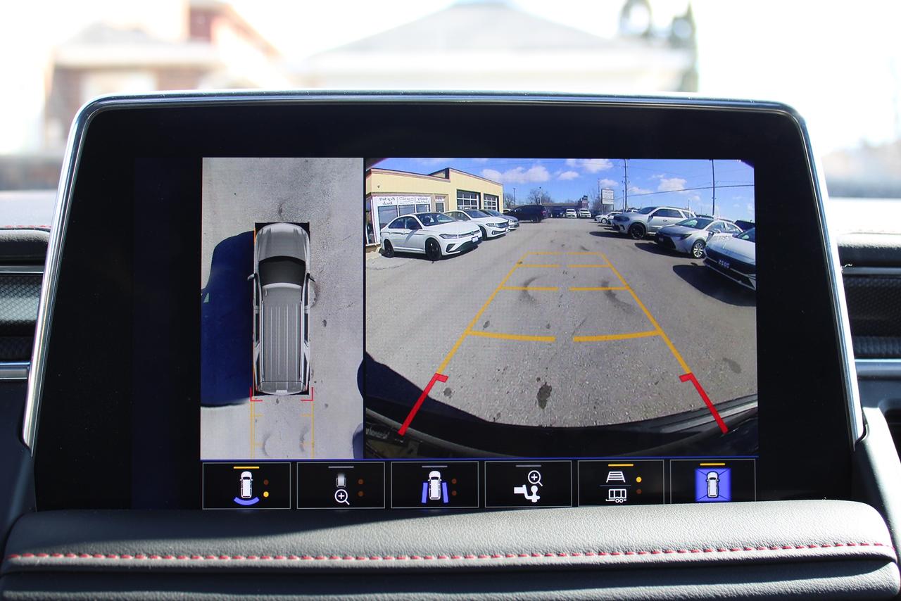 2024 Chevrolet Suburban RST Photo