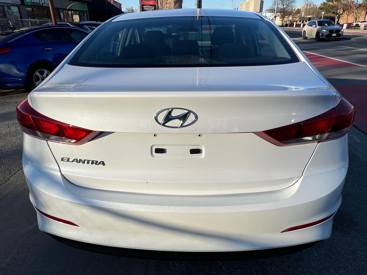 2017 Hyundai Elantra EXTRA CLEAN-BLUETOOTH-HEATED SEATS& MORE! Photo