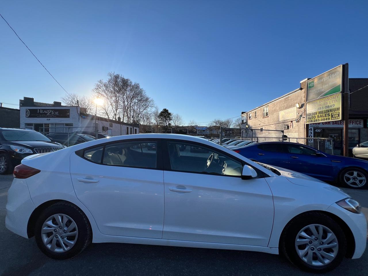 2017 Hyundai Elantra EXTRA CLEAN-BLUETOOTH-HEATED SEATS& MORE! Photo