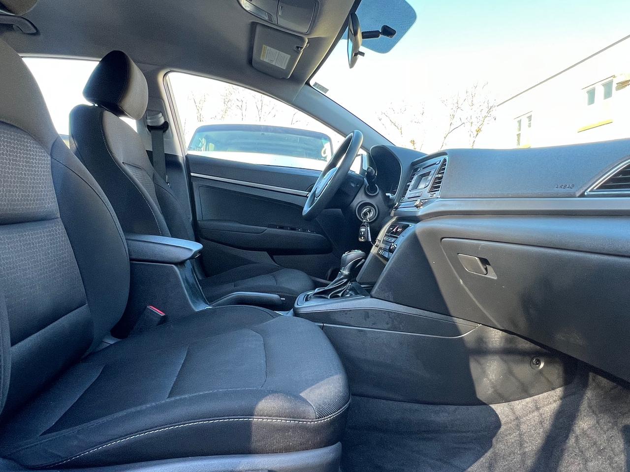 2017 Hyundai Elantra EXTRA CLEAN-BLUETOOTH-HEATED SEATS& MORE! Photo