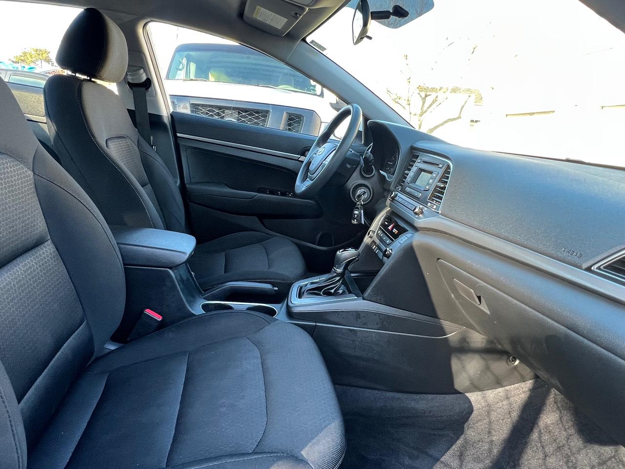 2017 Hyundai Elantra EXTRA CLEAN-BLUETOOTH-HEATED SEATS& MORE! Photo