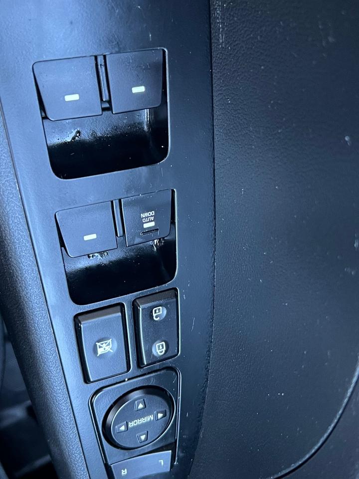 2017 Hyundai Elantra EXTRA CLEAN-BLUETOOTH-HEATED SEATS& MORE! Photo