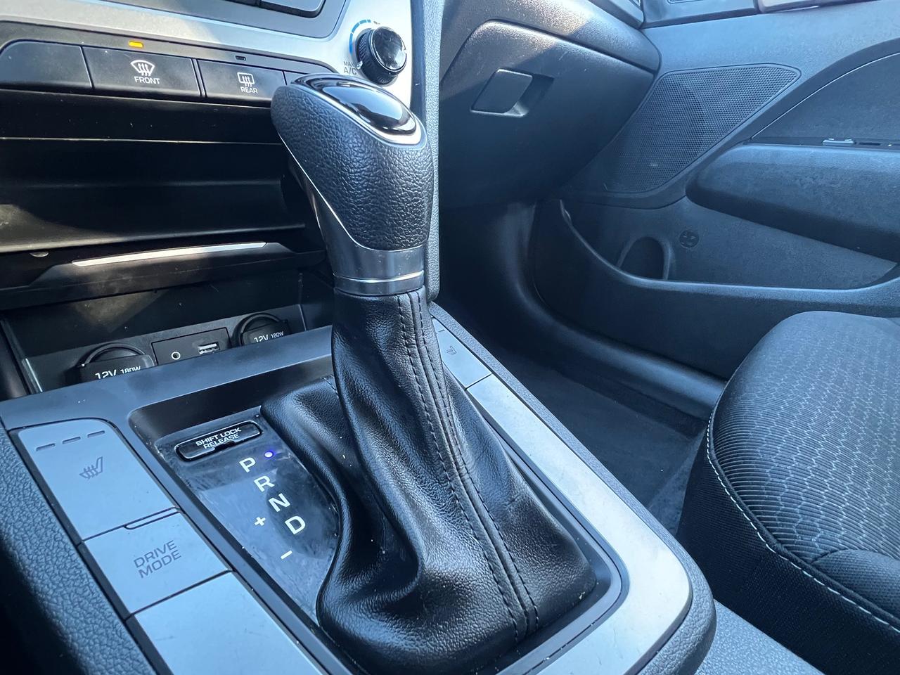 2017 Hyundai Elantra EXTRA CLEAN-BLUETOOTH-HEATED SEATS& MORE! Photo