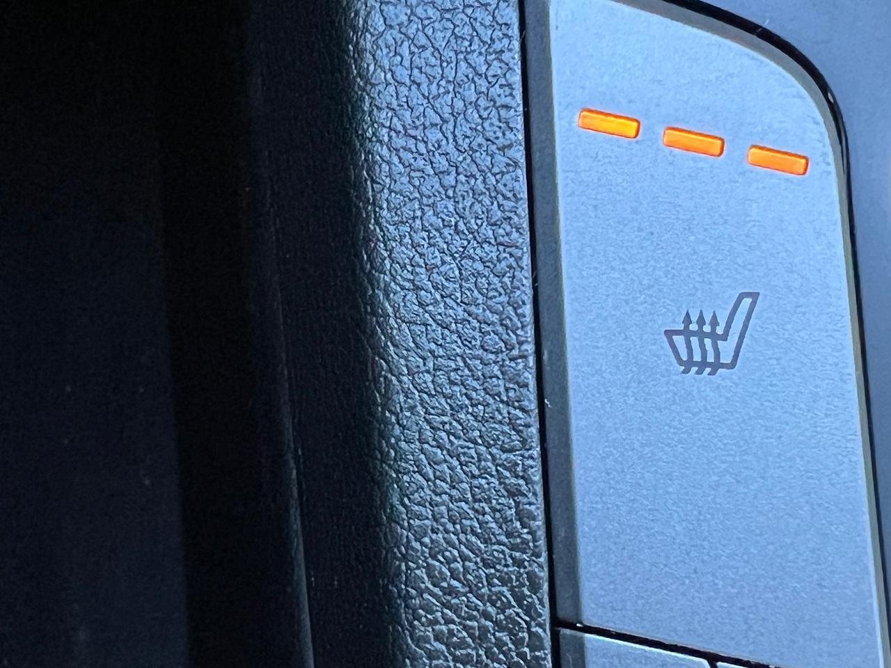 2017 Hyundai Elantra EXTRA CLEAN-BLUETOOTH-HEATED SEATS& MORE! Photo