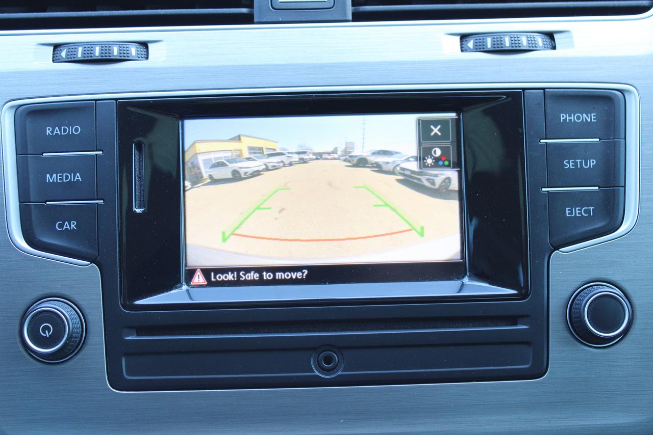 2017 Volkswagen Golf 5dr HB Auto 1.8 TSI Highline Photo