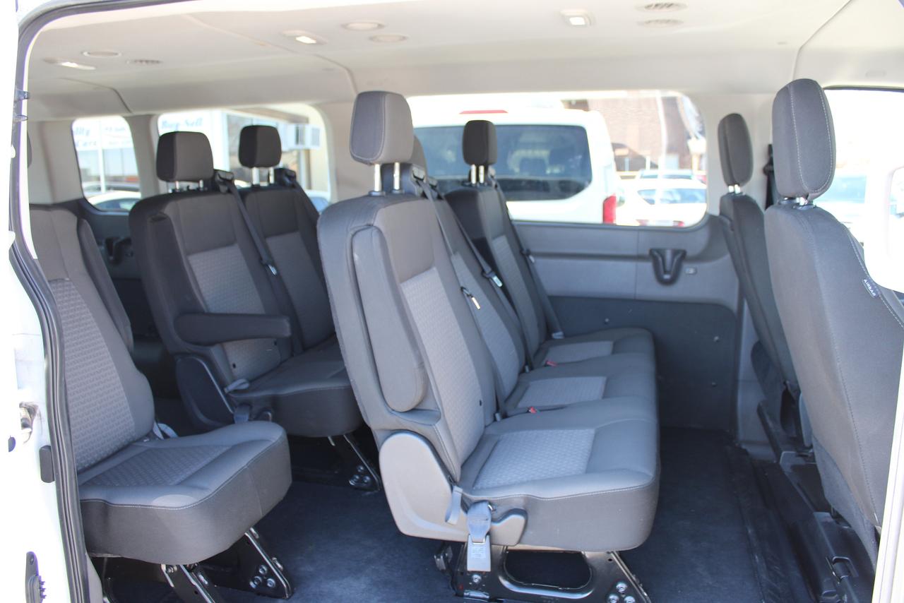 2022 Ford Transit XLT Photo