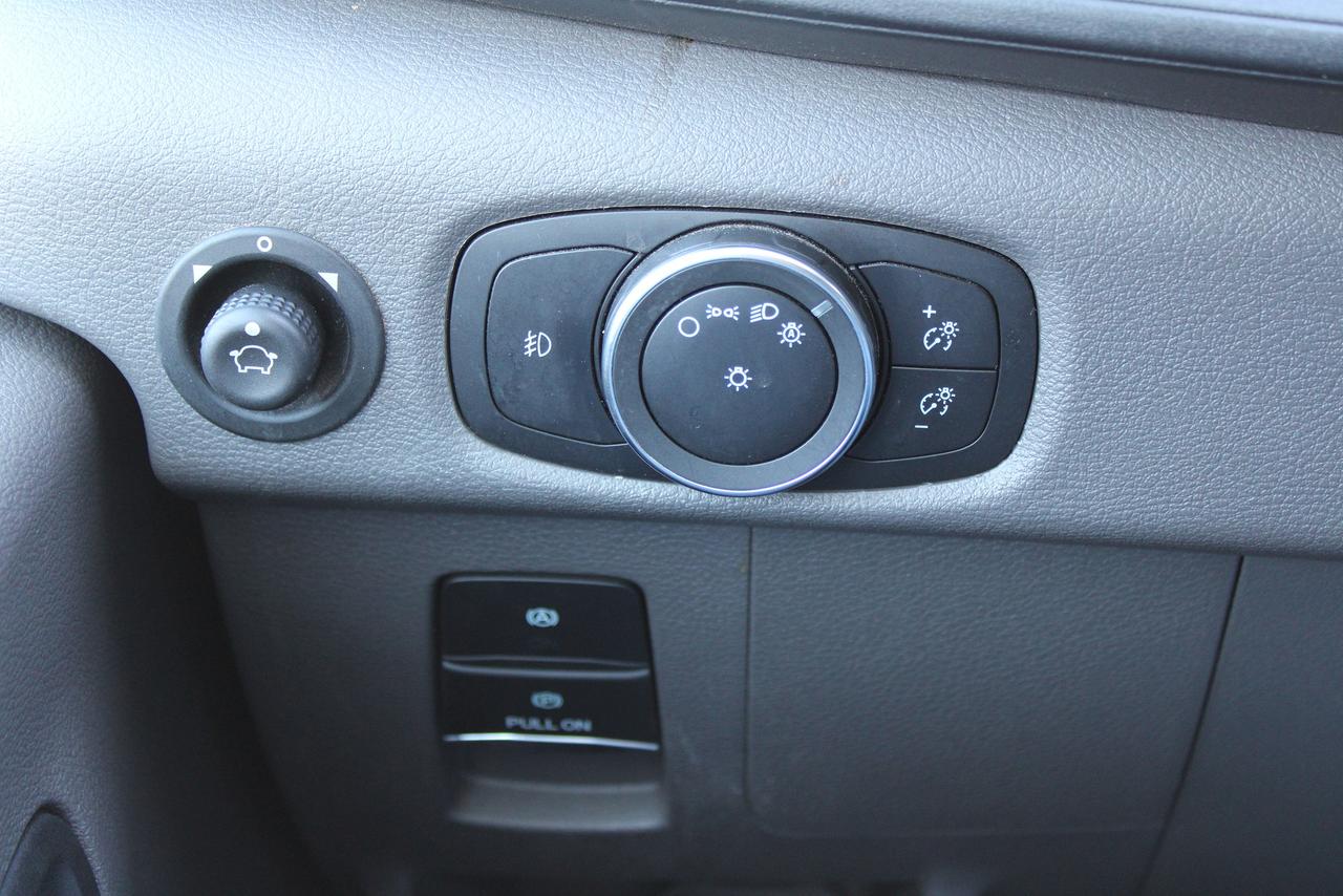 2022 Ford Transit XLT Photo