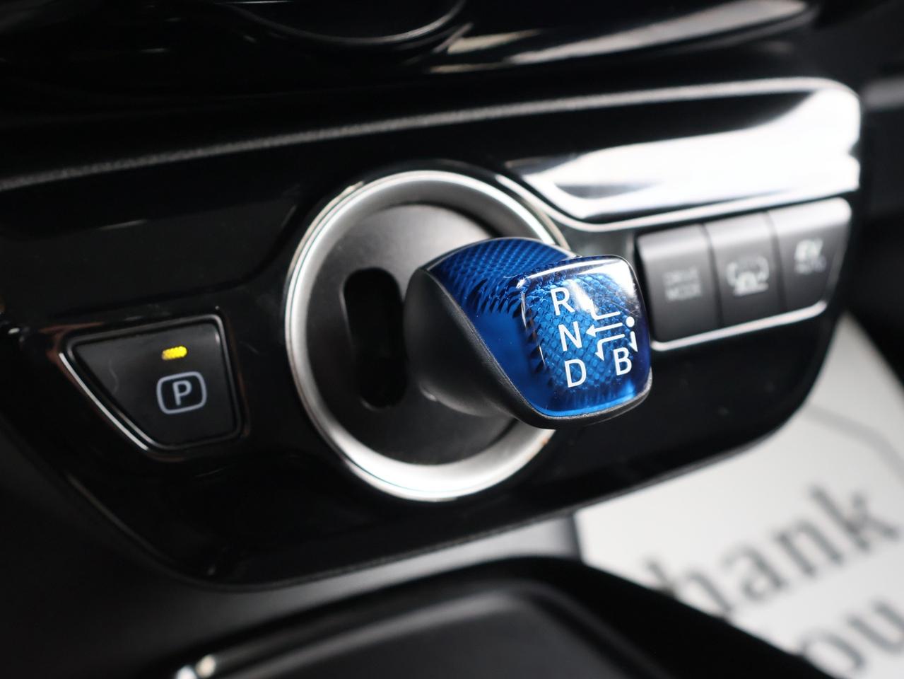 2021 Toyota Prius Prime LE CERTIFIED *ACCIDENT FREE* CAMERA BLUETOOTH HEATED SEATS/STEERING LANE CHANGE ALERT CRUISE ALLOYS Photo