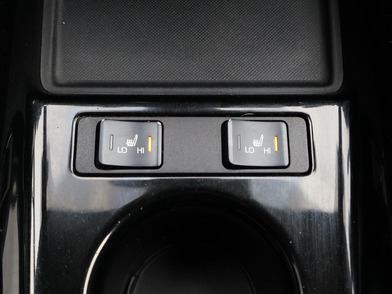 2021 Toyota Prius Prime LE CERTIFIED *ACCIDENT FREE* CAMERA BLUETOOTH HEATED SEATS/STEERING LANE CHANGE ALERT CRUISE ALLOYS Photo