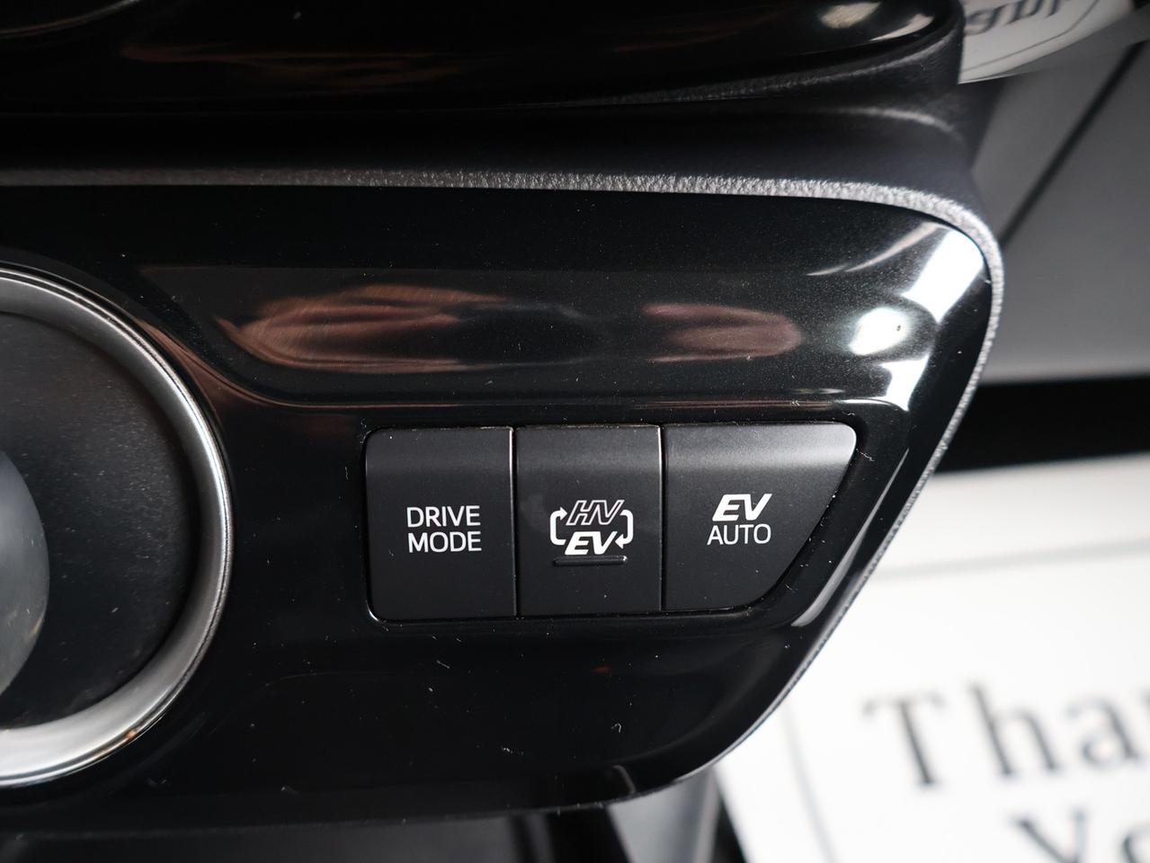 2021 Toyota Prius Prime LE CERTIFIED *ACCIDENT FREE* CAMERA BLUETOOTH HEATED SEATS/STEERING LANE CHANGE ALERT CRUISE ALLOYS Photo