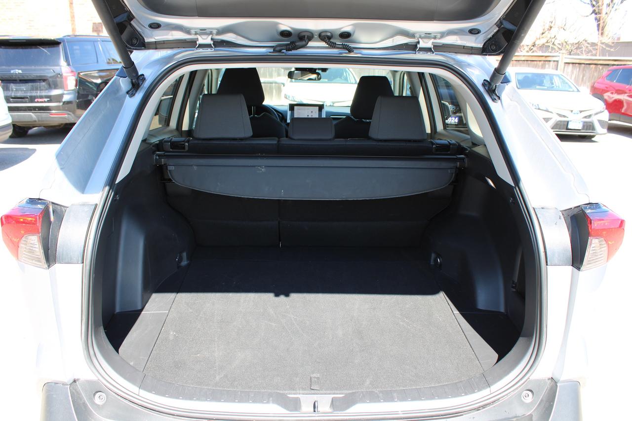 2025 Toyota RAV4 XLE AWD Photo