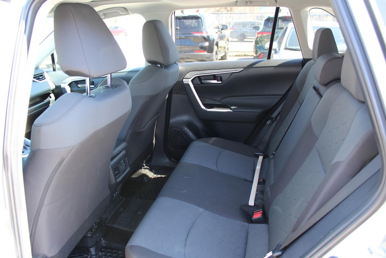 2025 Toyota RAV4 XLE AWD Photo