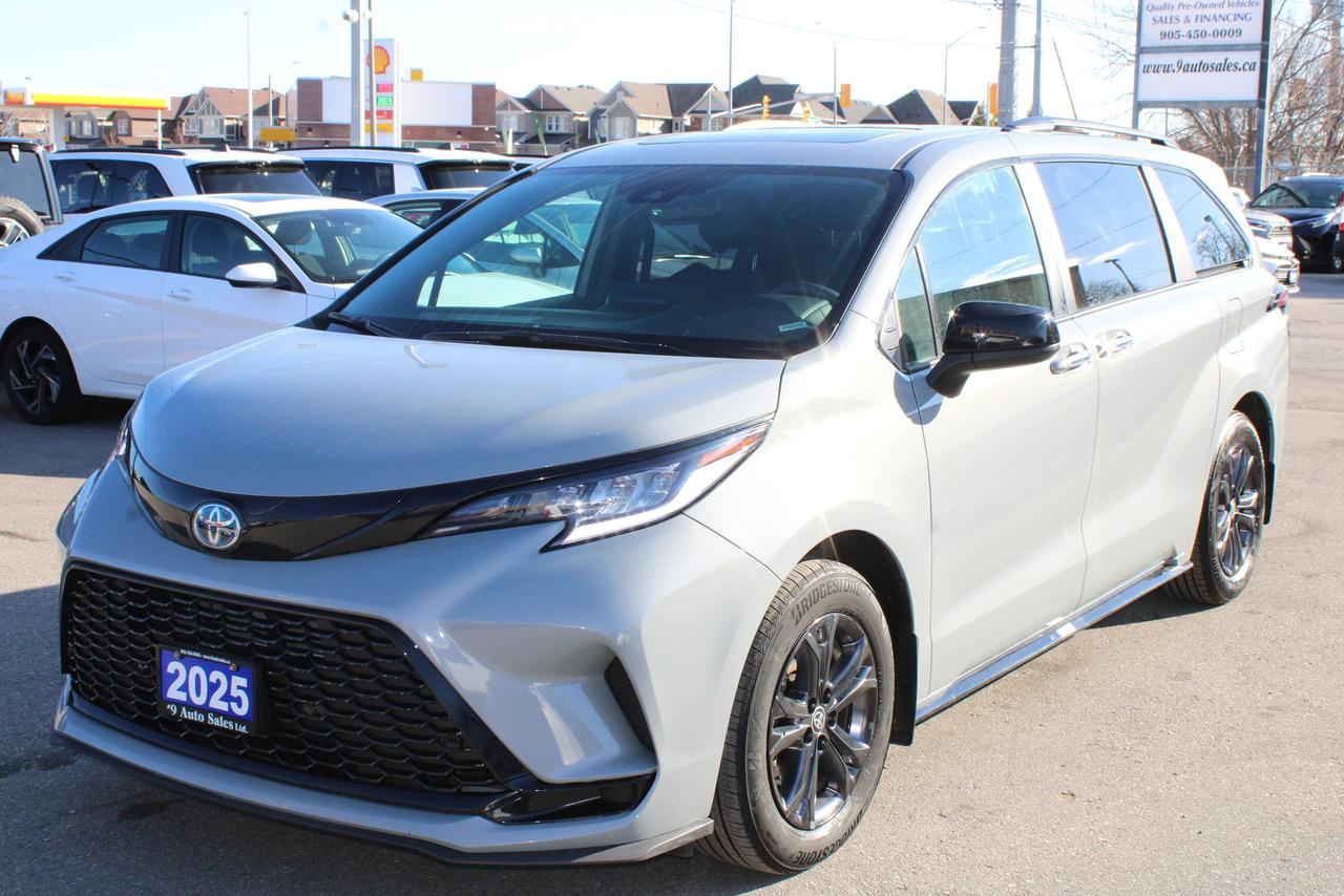 2025 Toyota Sienna XSE Photo