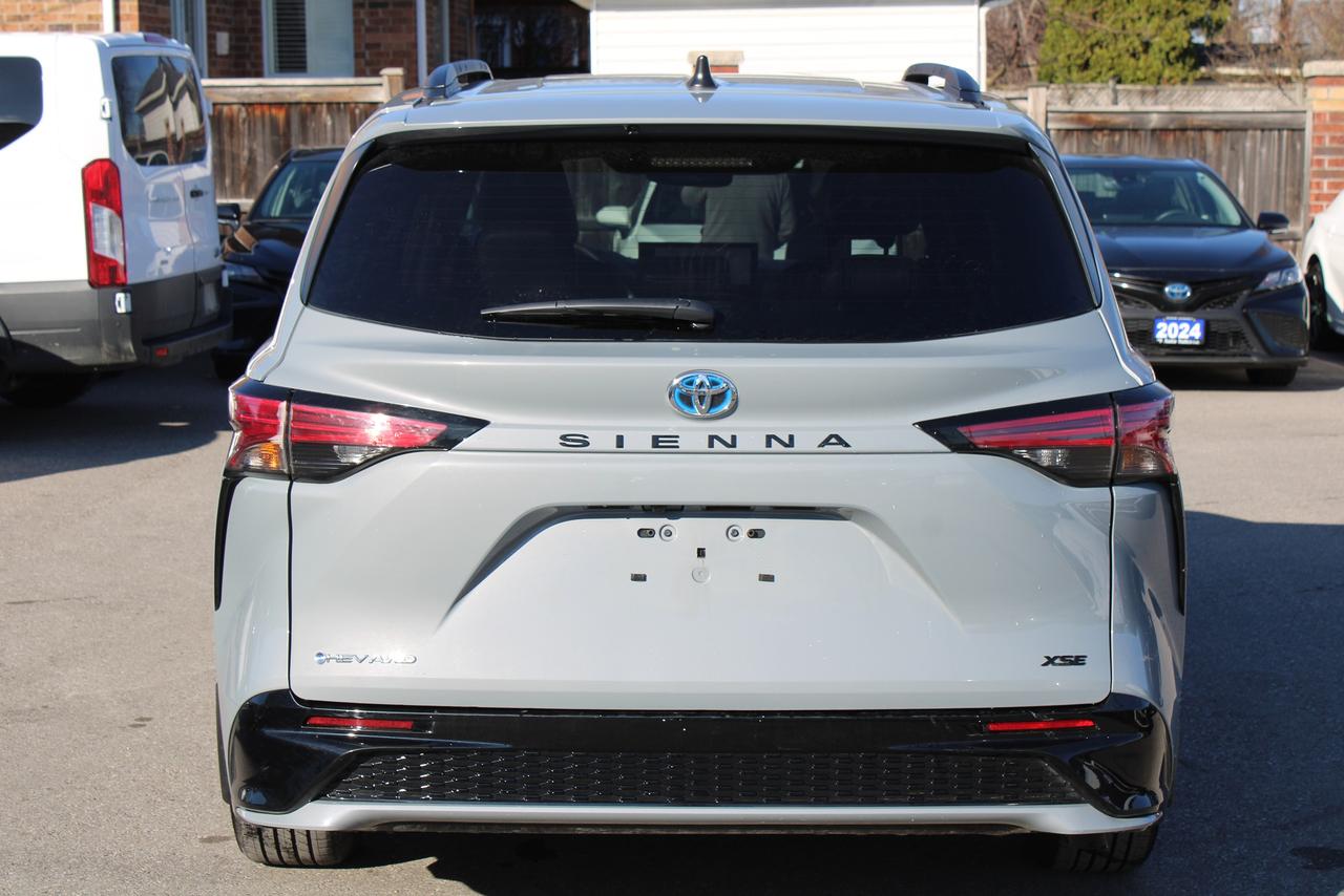 2025 Toyota Sienna XSE Photo
