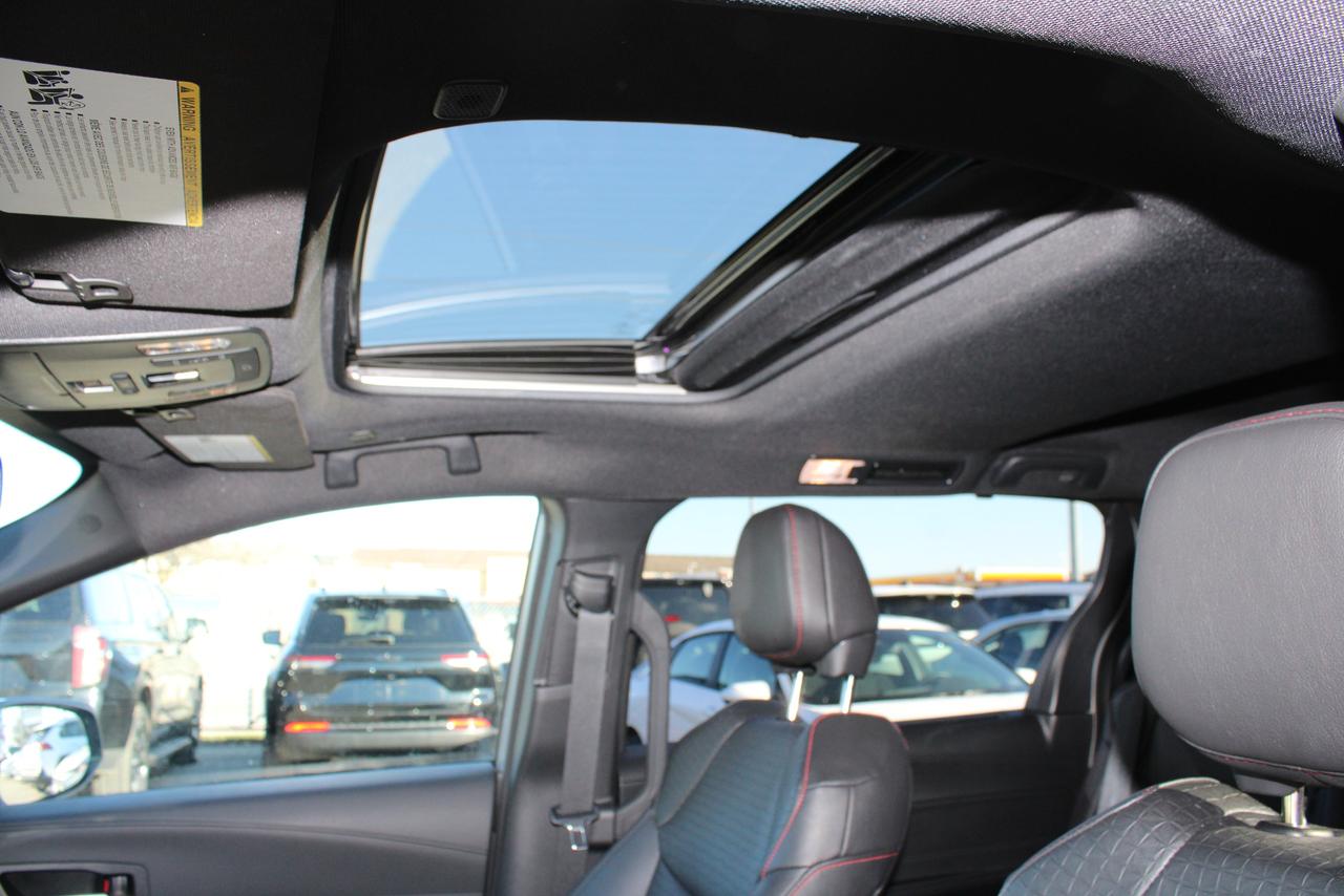 2025 Toyota Sienna XSE Photo