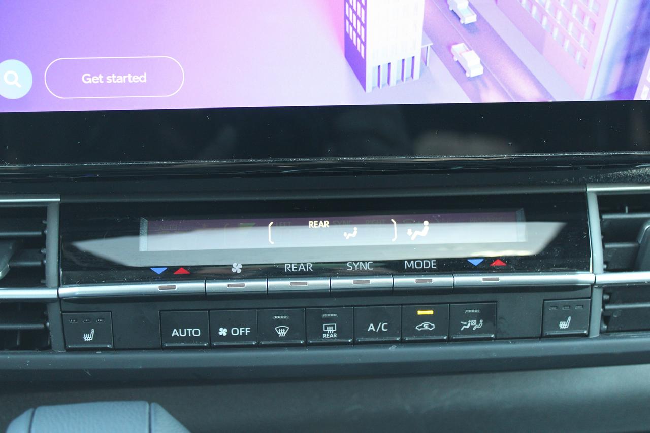 2025 Toyota Sienna XSE Photo