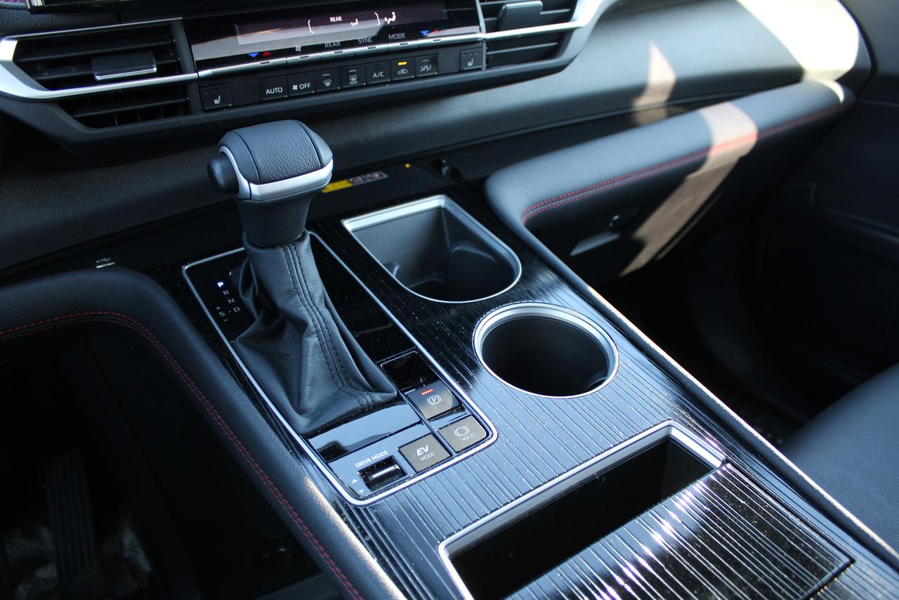 2025 Toyota Sienna XSE Photo