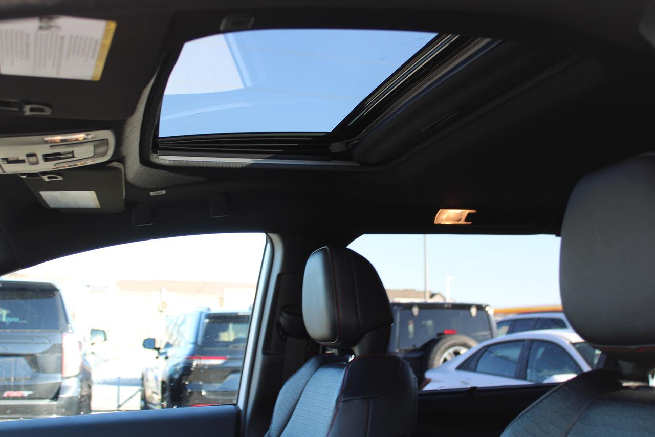 2025 Toyota Sienna XSE Photo