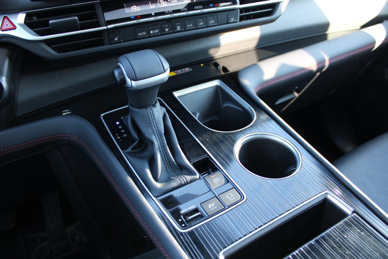 2025 Toyota Sienna XSE Photo